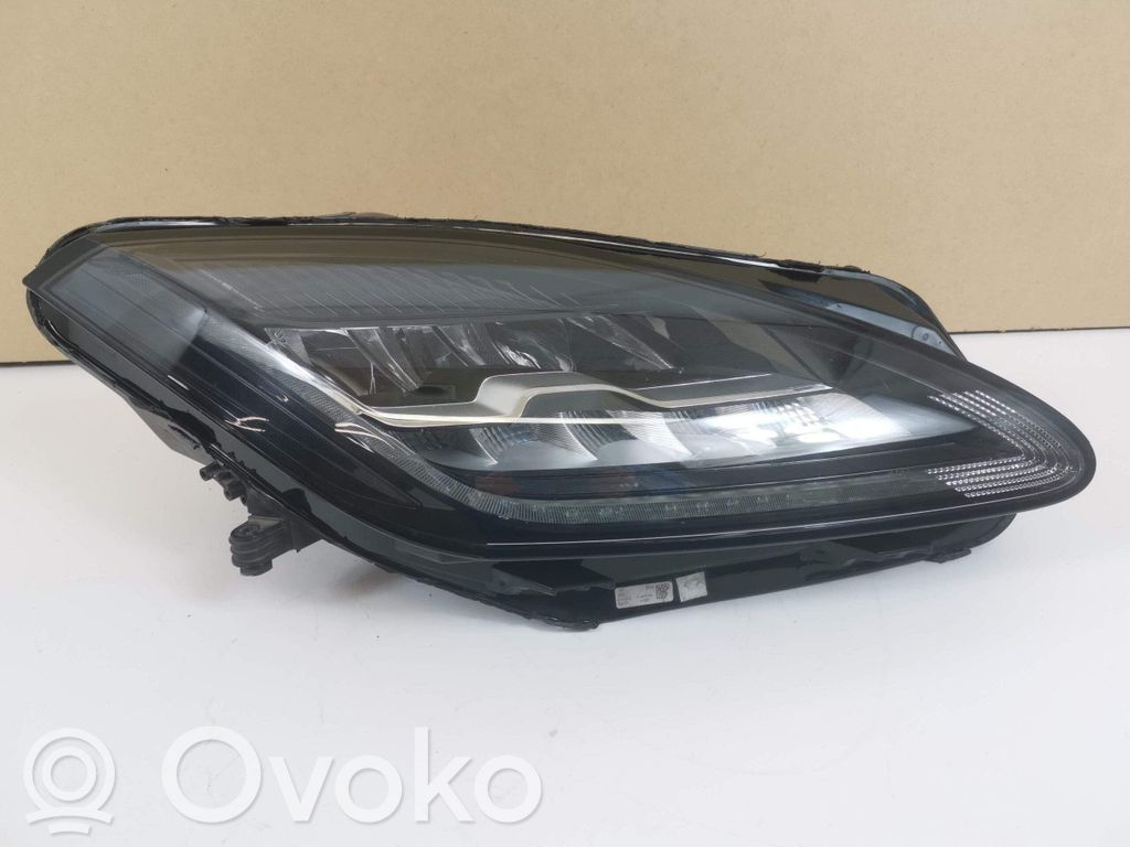 Headlight/headlamp   J9C313W029ED