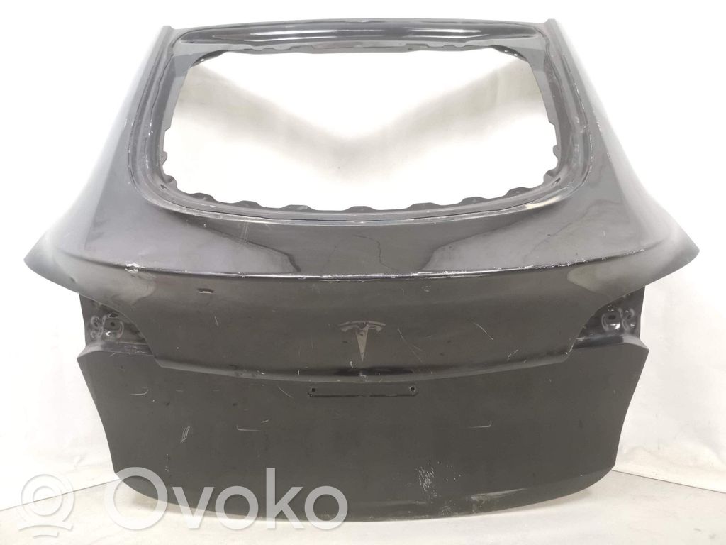 Tesla Model Y Tailgate/trunk/boot lid 