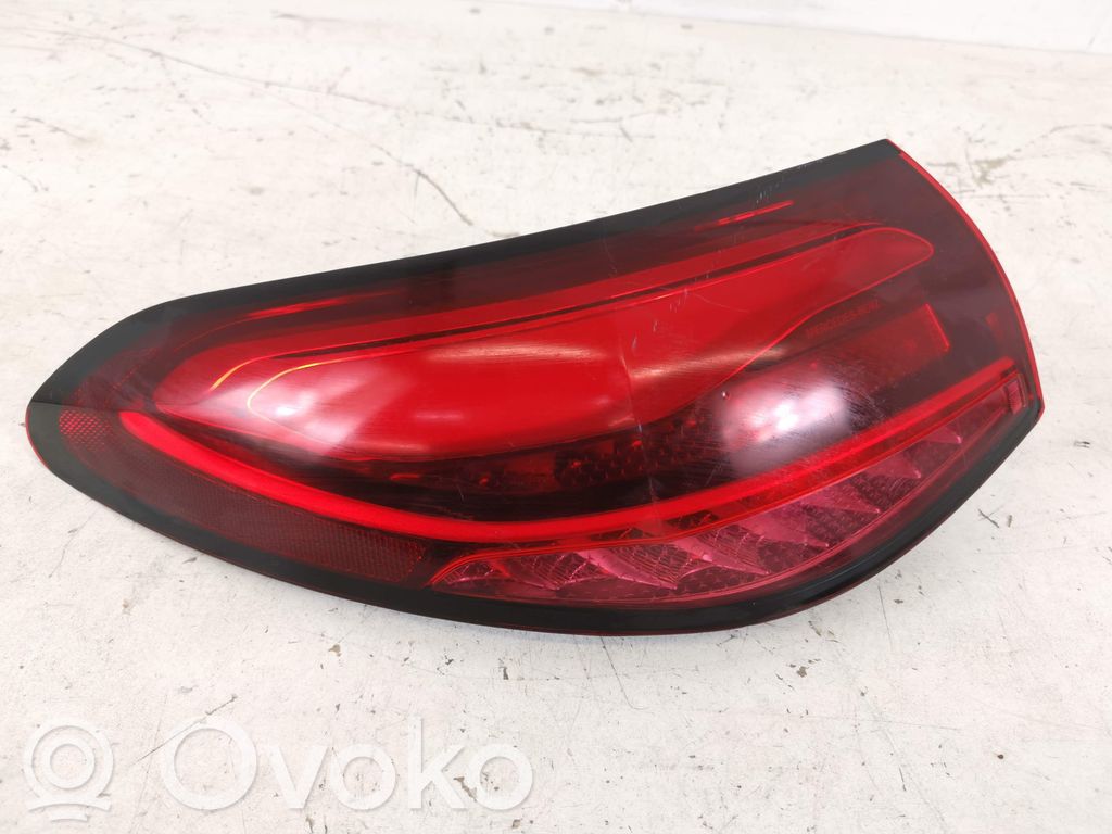 Mercedes-Benz GLC C254 Piesă lampă spate 