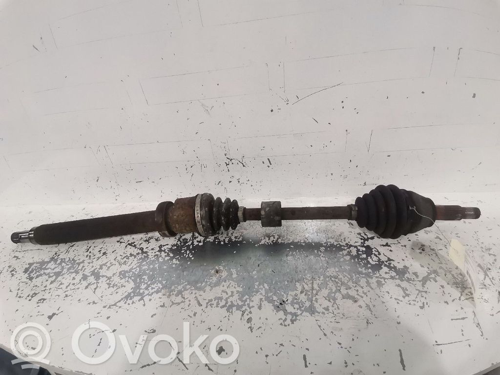 Etuvetoakseli   1538077