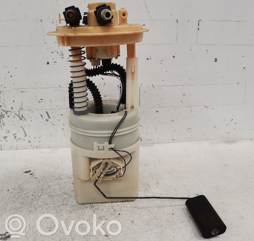 Pompe à carburant   A4544700094,0975069990004,MN135000