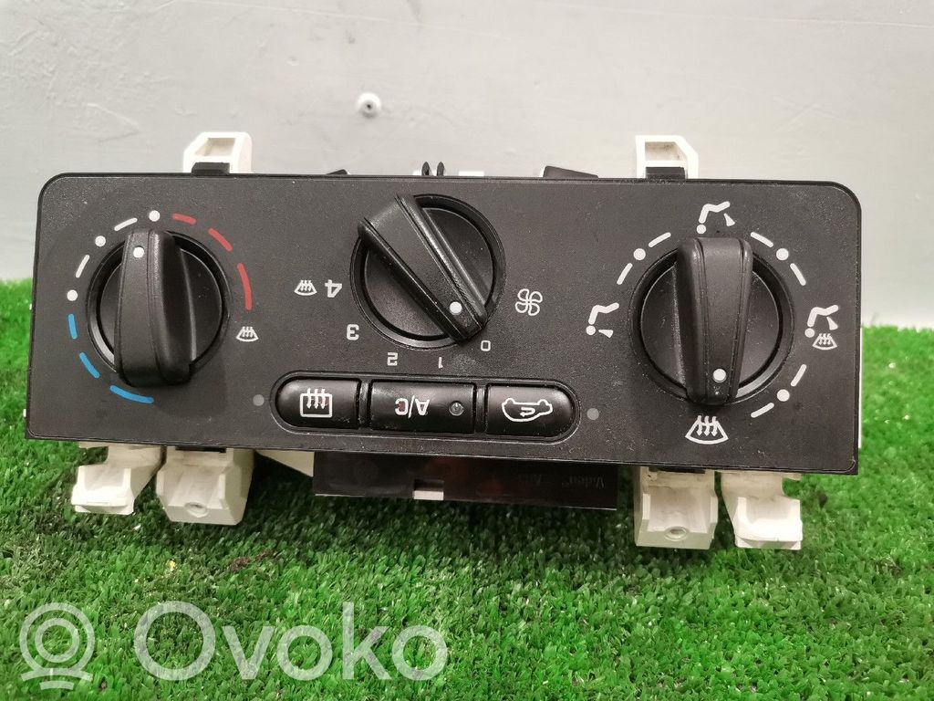 Citroen C3 Climate control unit 