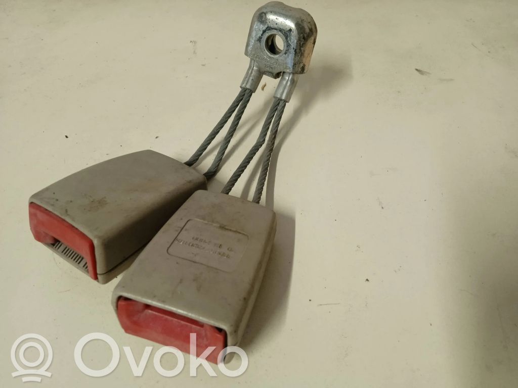 Audi A8 S8 D2 4D Hebilla del cinturón del medio (trasero) 