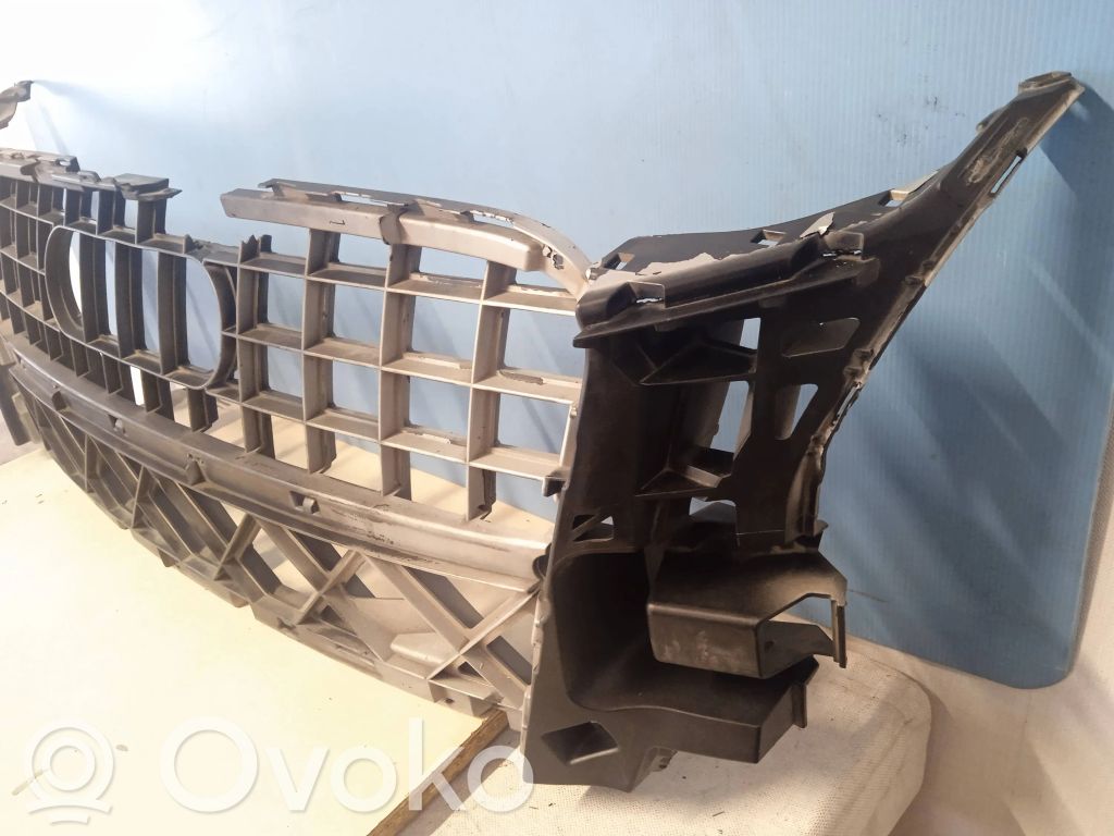 Audi Q7 4L Front bumper upper radiator grill 