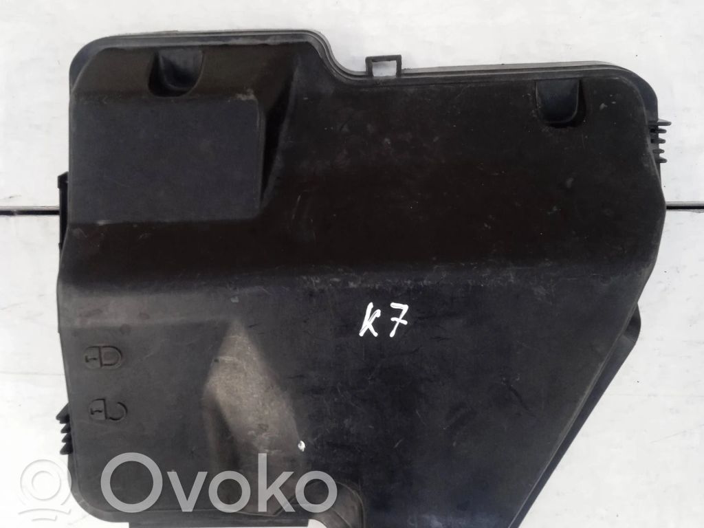 BMW X5 E70 Fuse box cover 