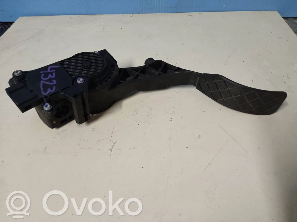 Opel Insignia A Accelerator throttle pedal 