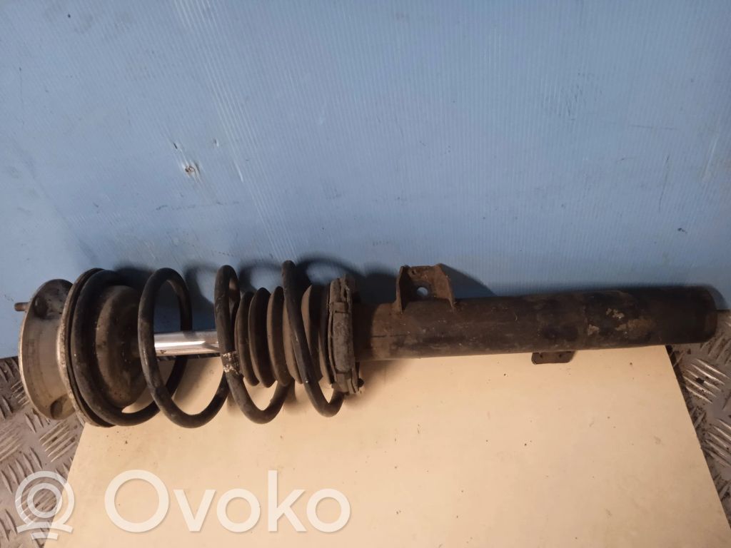 BMW 1 E81 E87 Front shock absorber with coil spring 