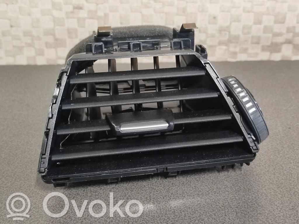 BMW 3 F30 F35 F31 Šoninės oro grotelės 