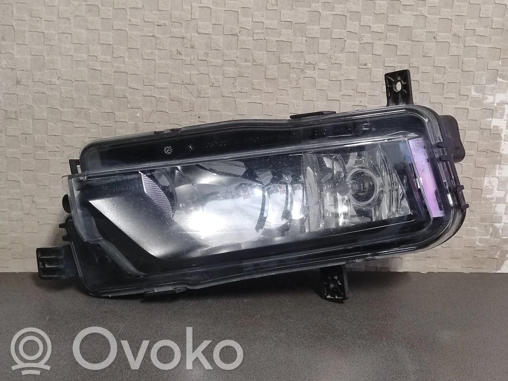 Volkswagen Caddy Światło przeciwmgłowe przednie 