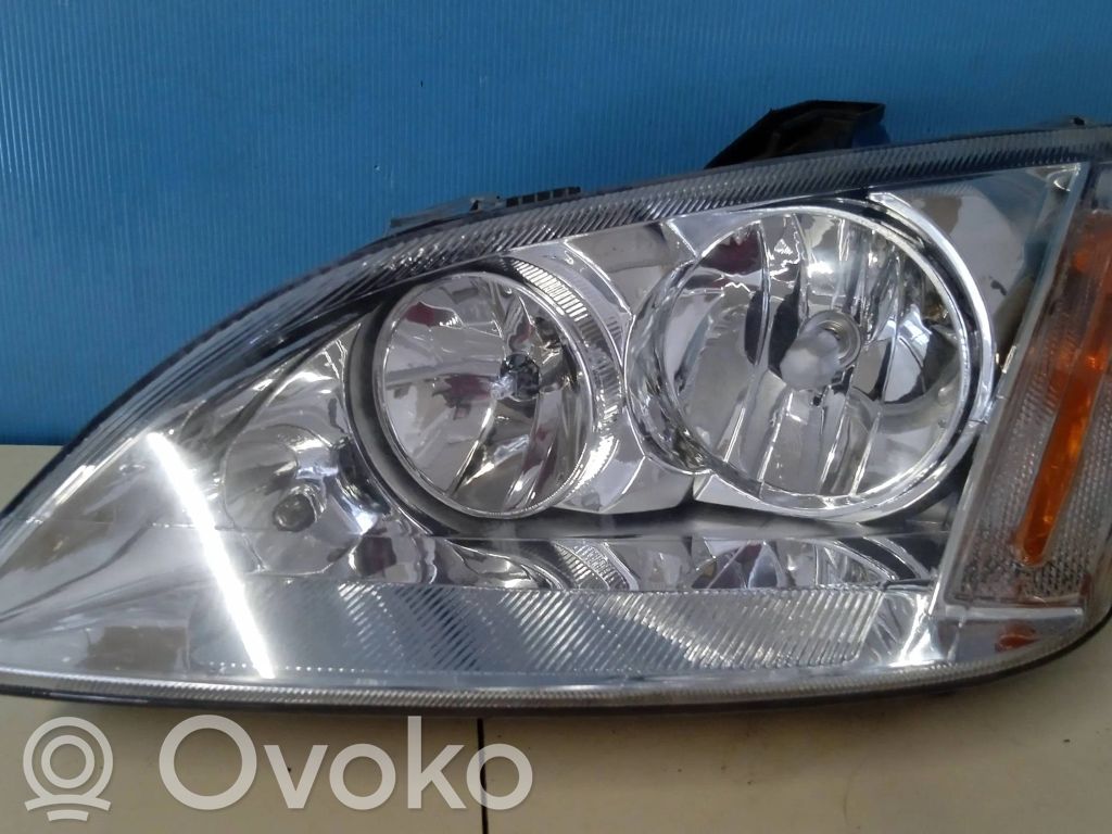 Ford C-MAX I Phare frontale 
