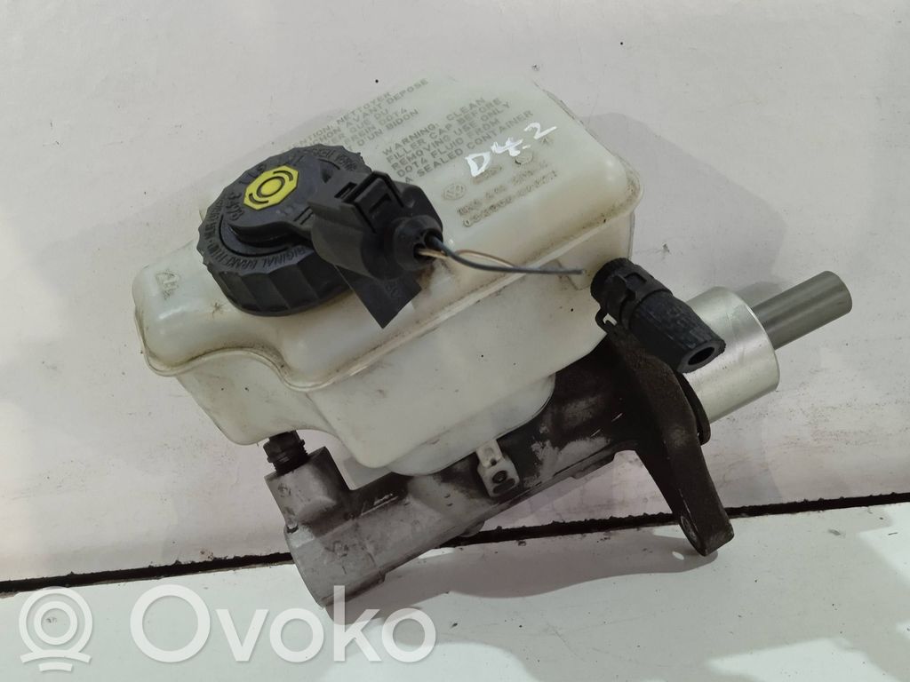 Audi A3 S3 8P Pääjarrusylinteri 