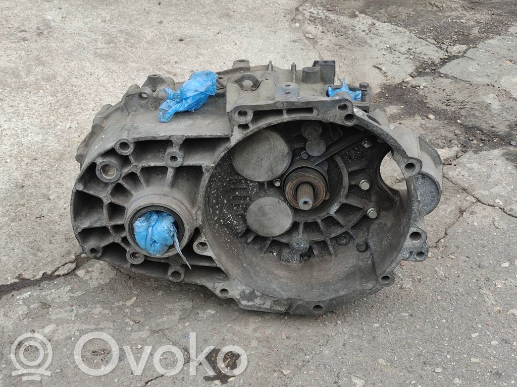 Manualna 6-biegowa skrzynia biegów   02N301107E