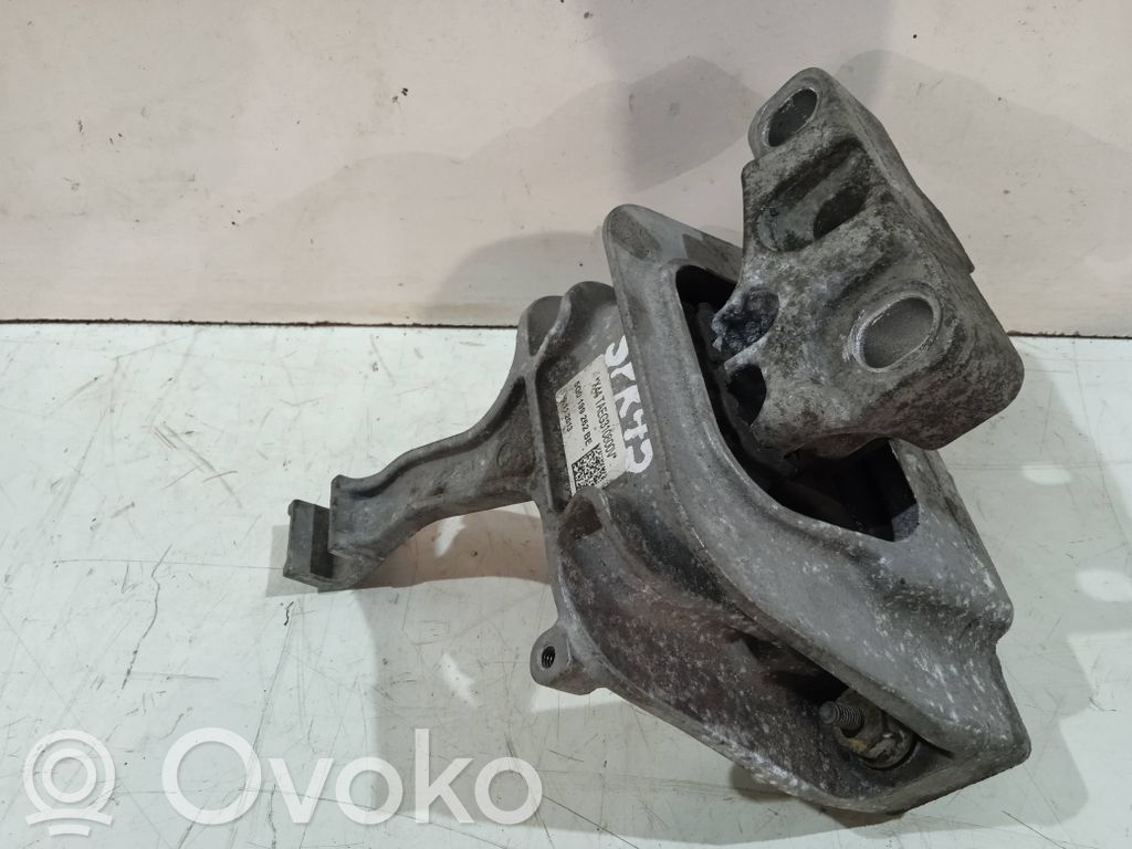 Skoda Octavia Mk3 (5E) Engine mount bracket 