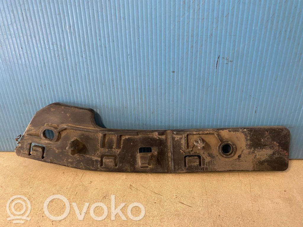 Citroen Berlingo Fender mounting bracket 