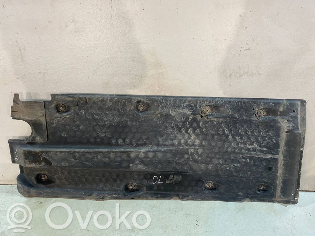 Skoda Octavia Mk2 (1Z) Osłona środkowa podwozia 