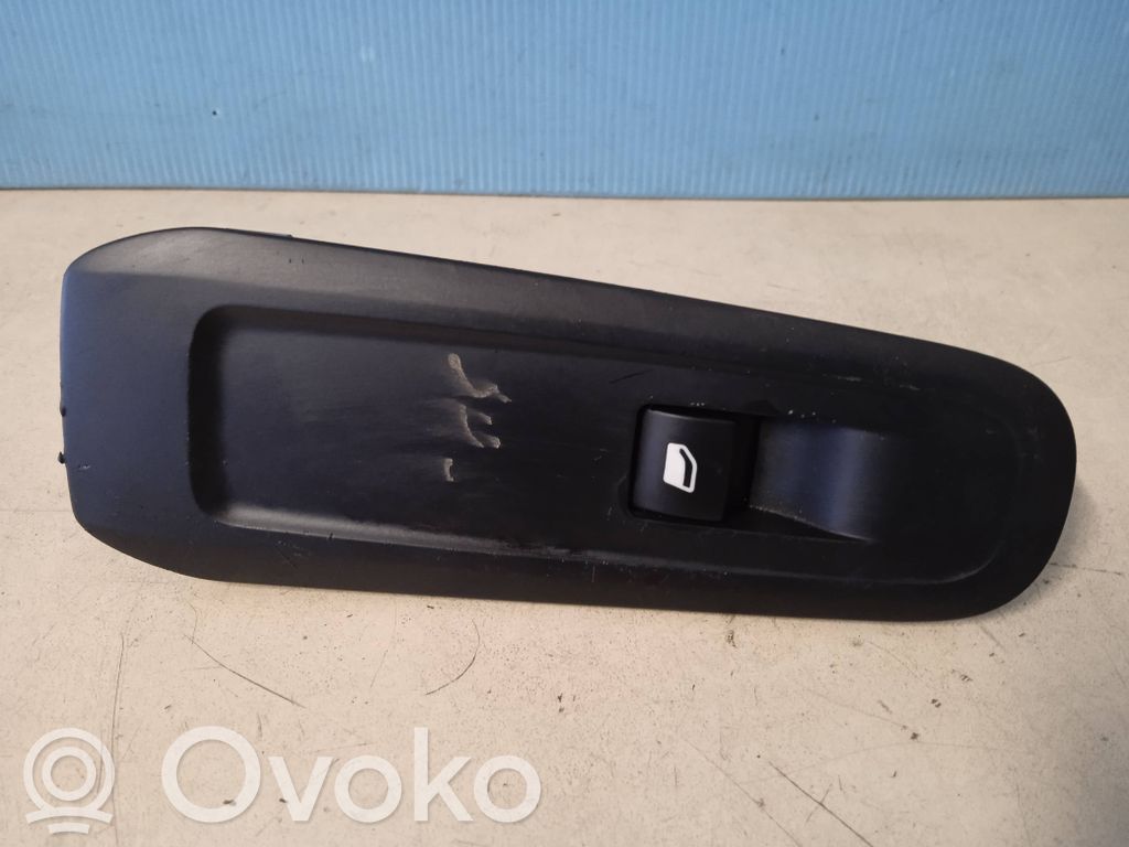 Peugeot 308 Electric window control switch 