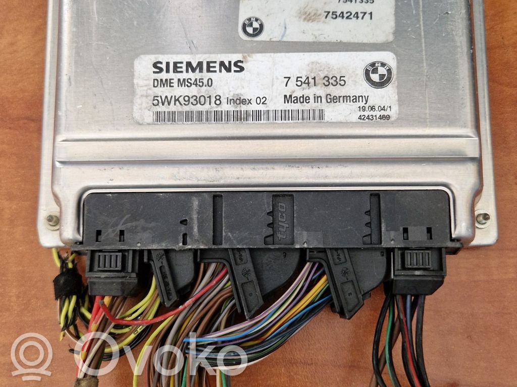 BMW 5 E60 E61 Engine control unit/module 