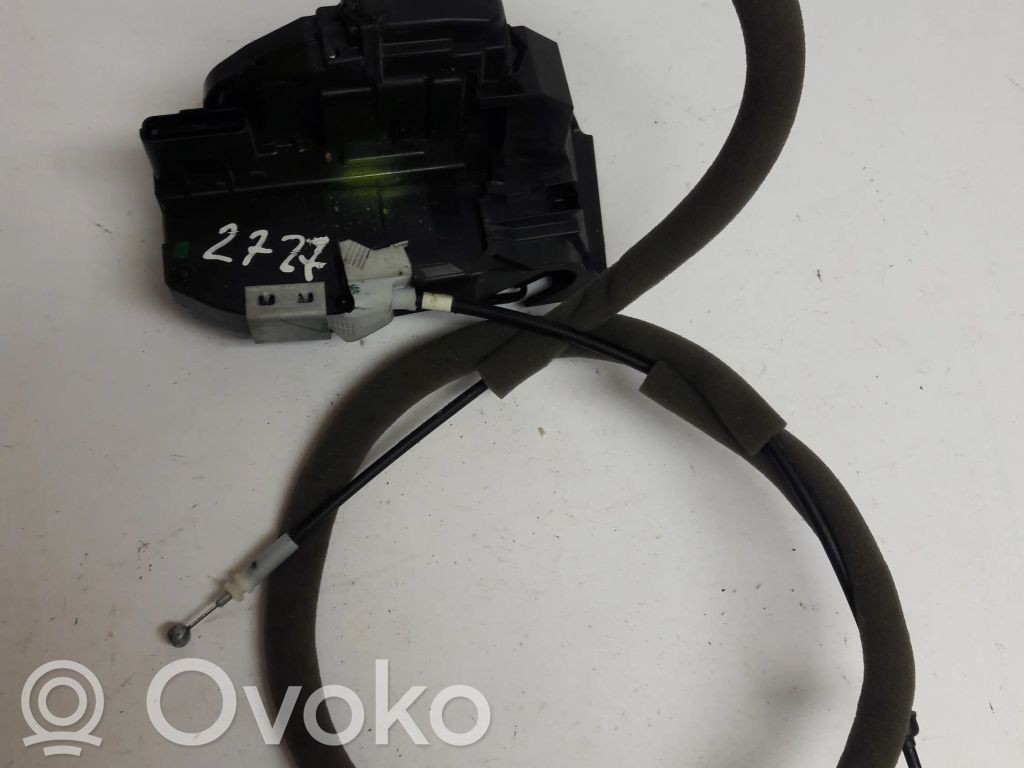 Renault Kadjar Front door lock 