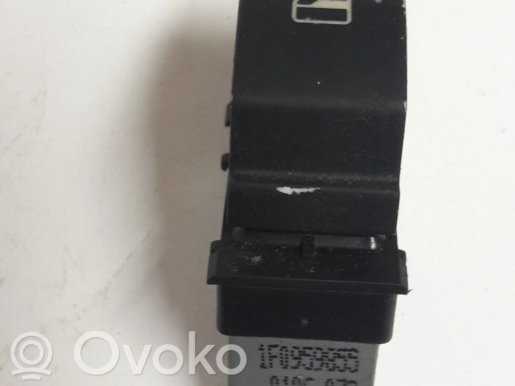 Volkswagen PASSAT B6 Electric window control switch 