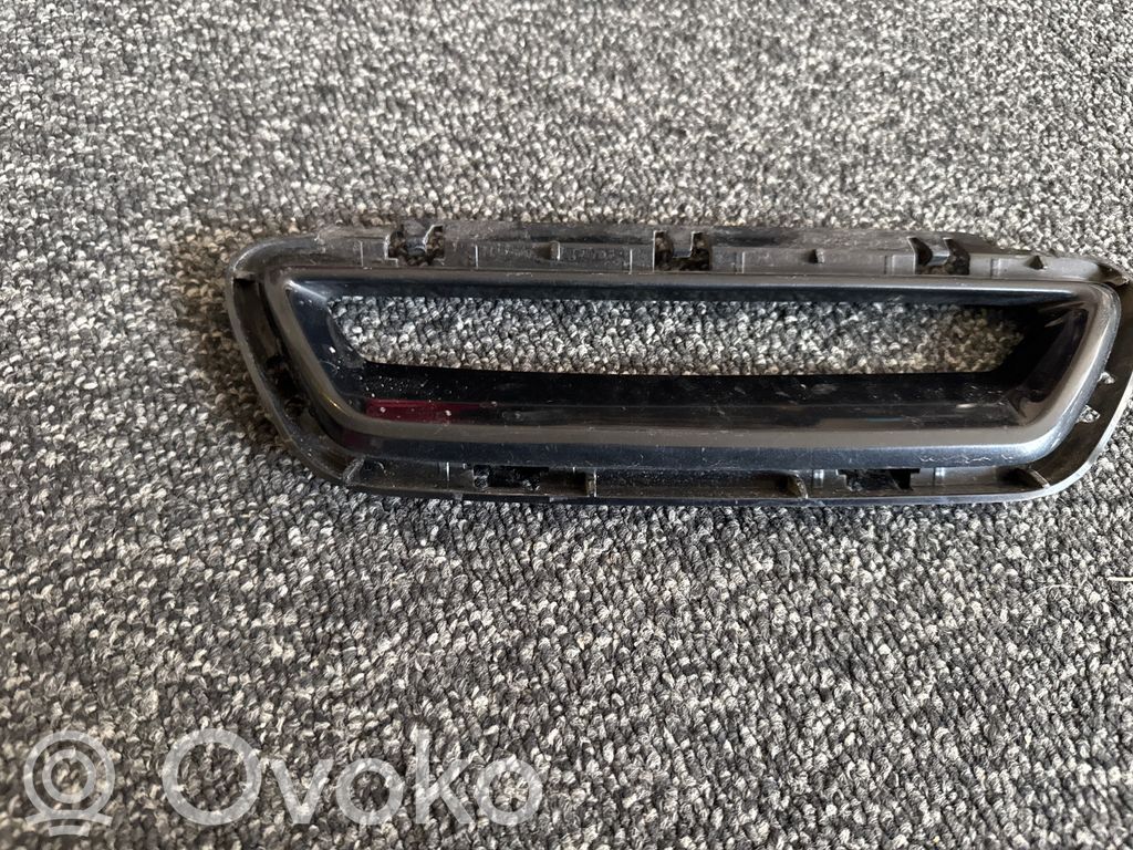 BMW 4 G22 G23 G24 G26 Kratka dolna zderzaka przedniego 