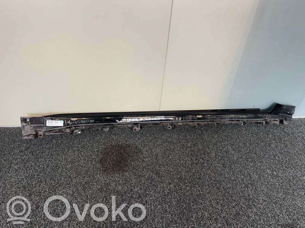 BMW 4 G22 G23 G24 G26 Ślizg listwy progowej 