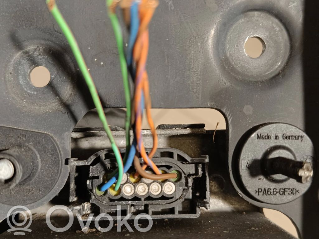 Aklās zonas kontroles modulis   4E0907561D