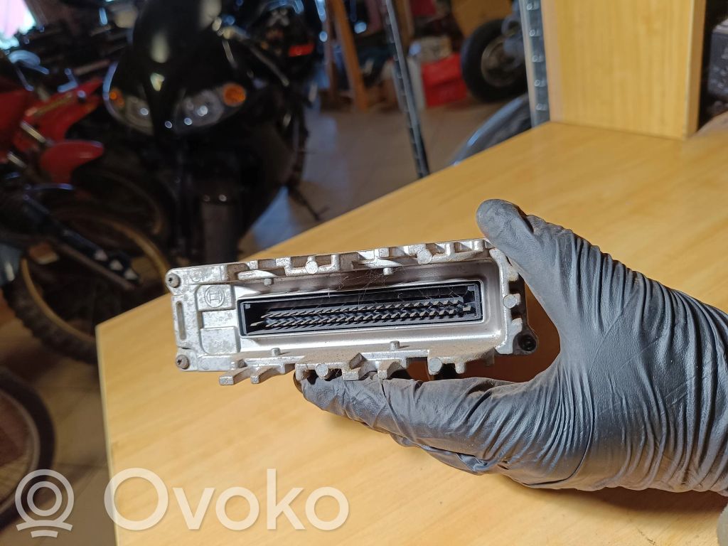 Volkswagen Golf III Engine control unit/module 