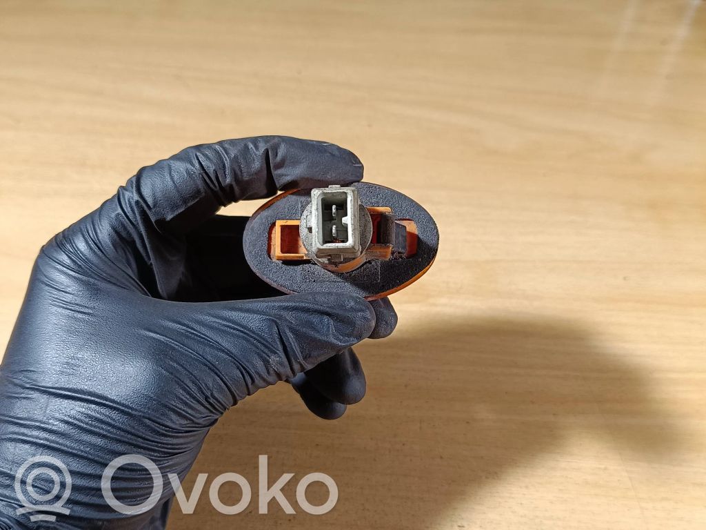 Ford Mondeo MK I Front fender indicator light 
