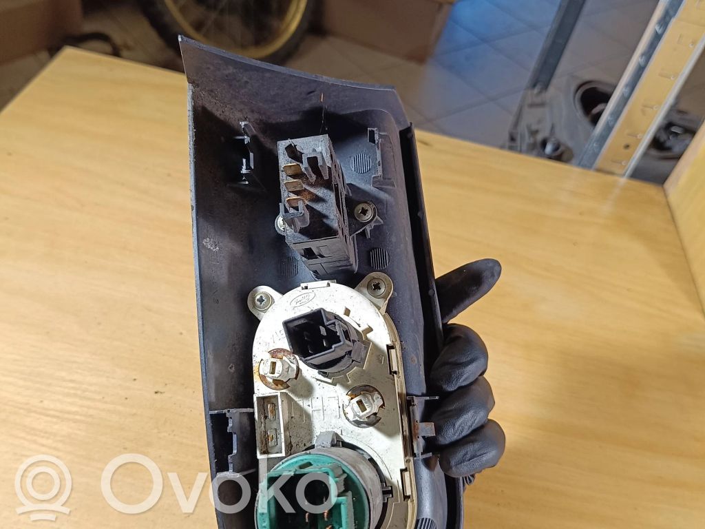 Interruptor de luz   93BB13K196AD