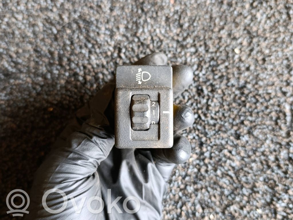 Opel Omega A Headlight level height control switch 