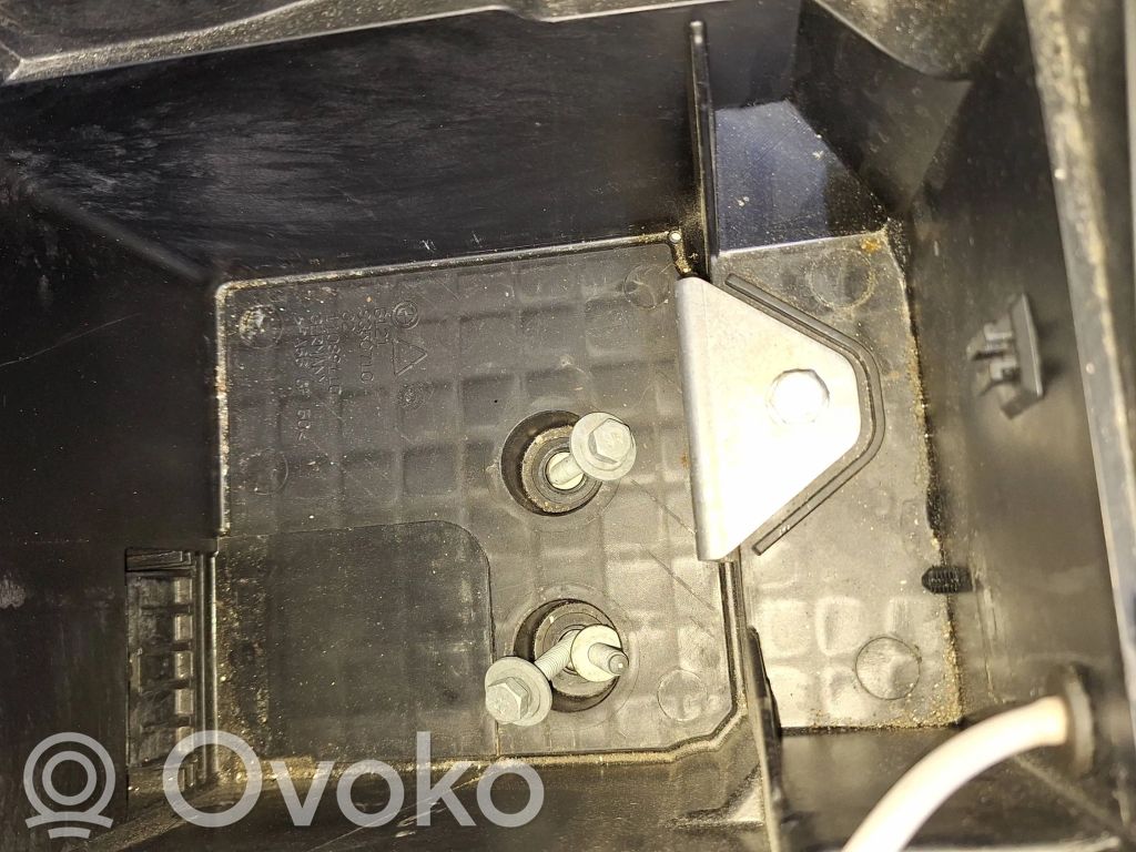 BMW 3 F30 F35 F31 Podstawa / Obudowa akumulatora 