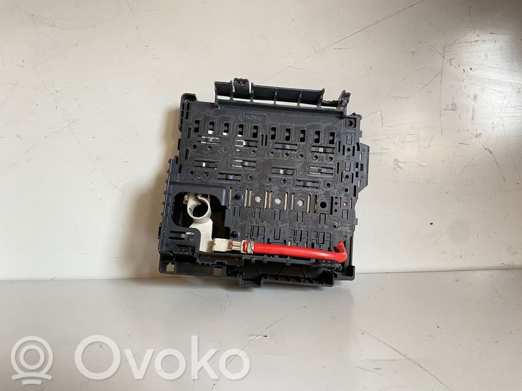 Bezpiecznik / Przekaźnika akumulatora   K8D214N073AB,0117535,35063557