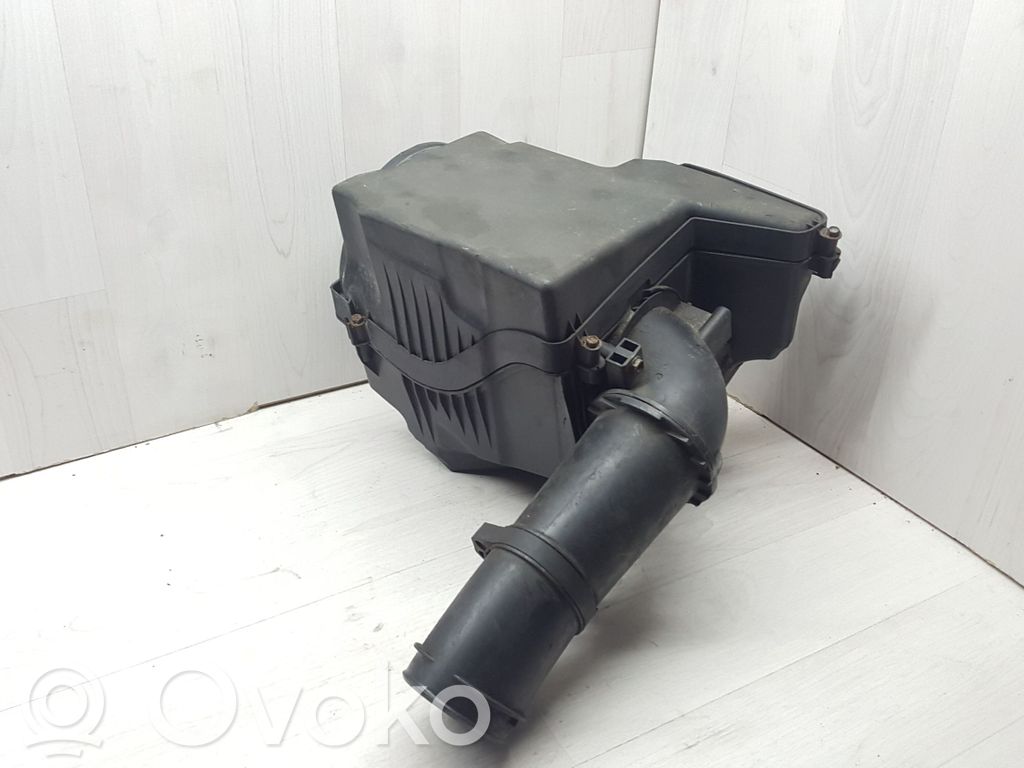 Ford Focus Air filter box 