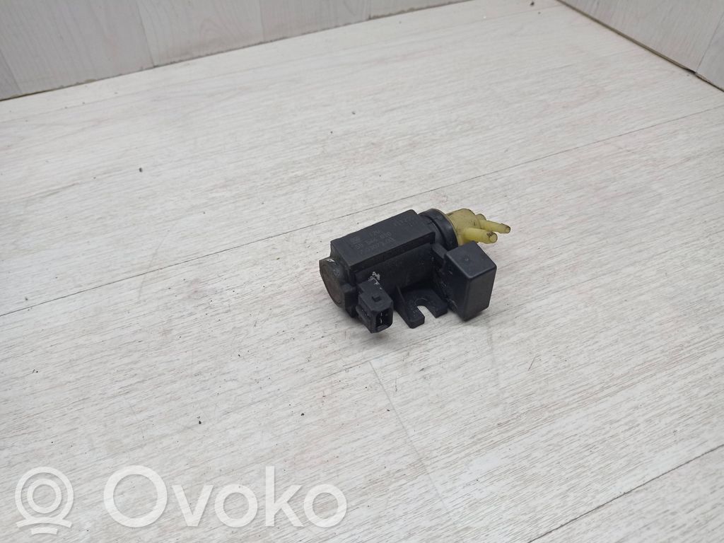 Opel Astra J Zawór podciśnienia / Elektrozawór turbiny 