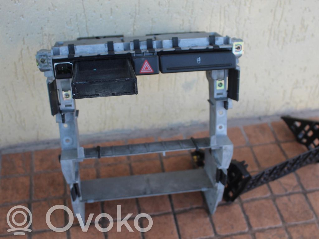 Audi A4 S4 B6 8E 8H Element deski rozdzielczej / środek 