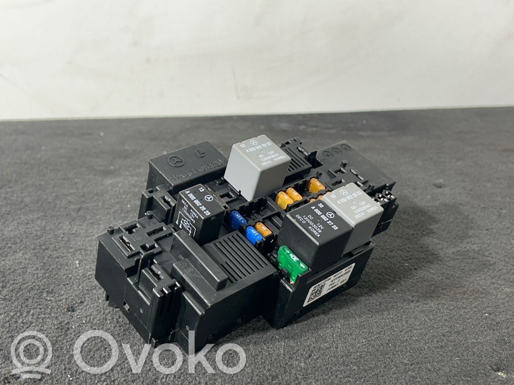 Mercedes-Benz C W205 Saugiklių blokas 