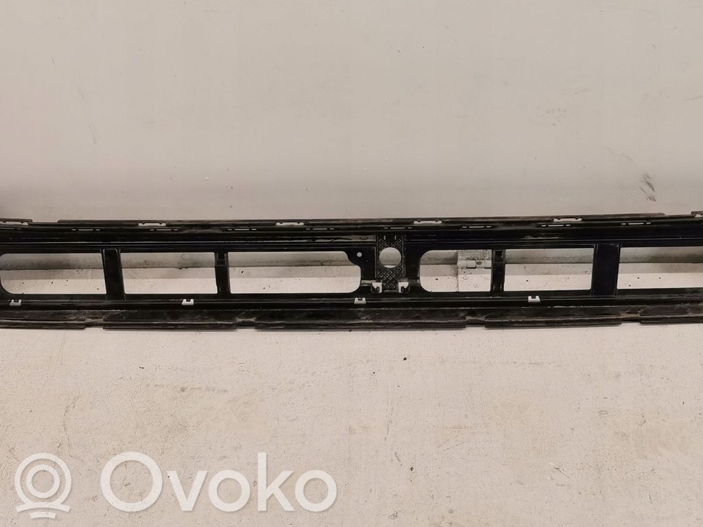 Mercedes-Benz E W210 Takapuskurin poikittaistuki 