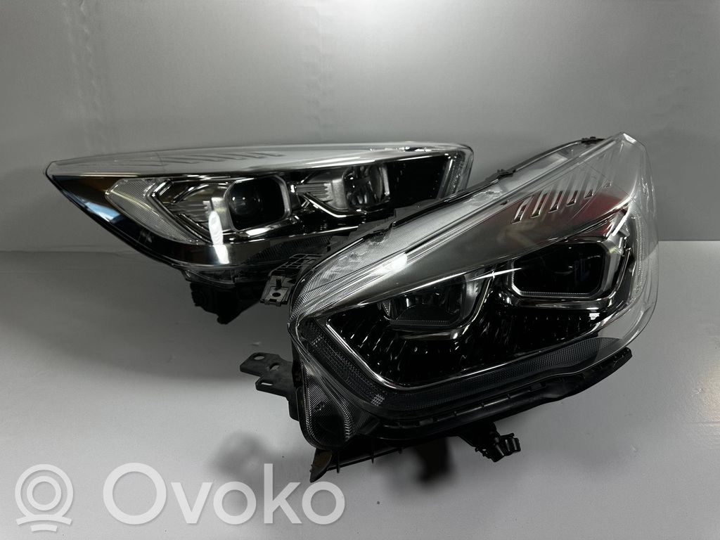 Ford Kuga II Scheinwerfer 