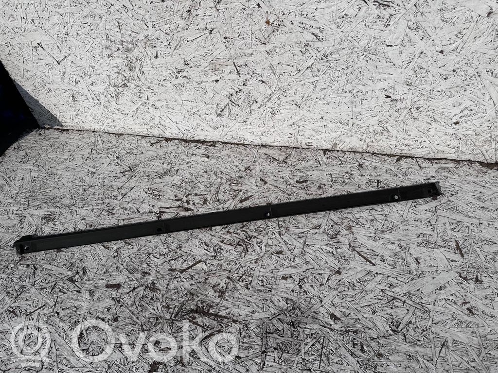 Audi Q2 - Listón 