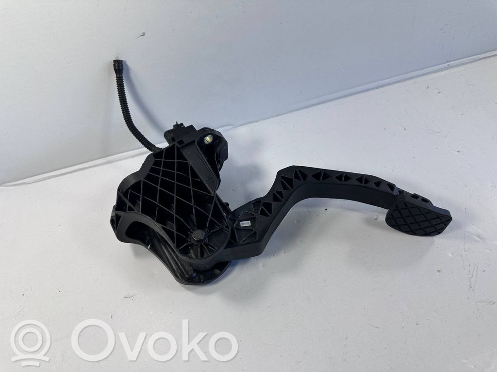 Audi Q3 8U Clutch pedal 