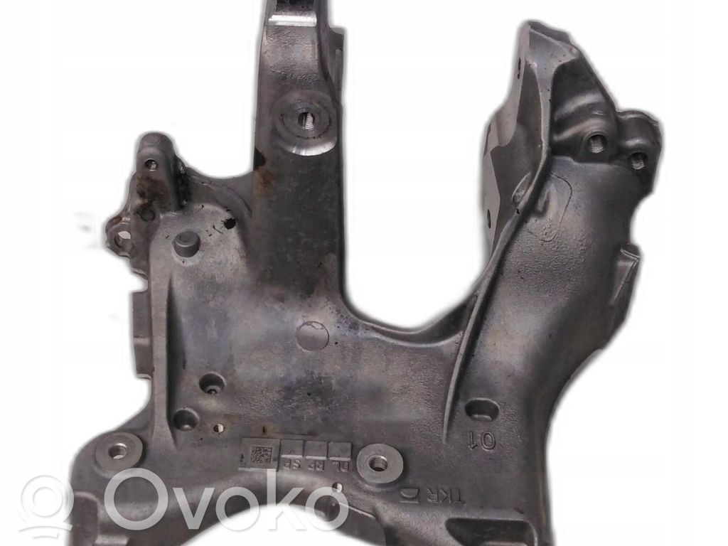 Audi RS6 C8 Gearbox mounting bracket 