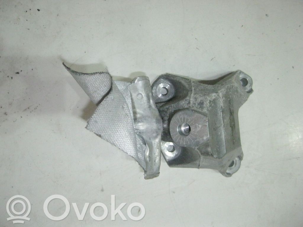 Audi Q7 4M Engine mounting bracket 