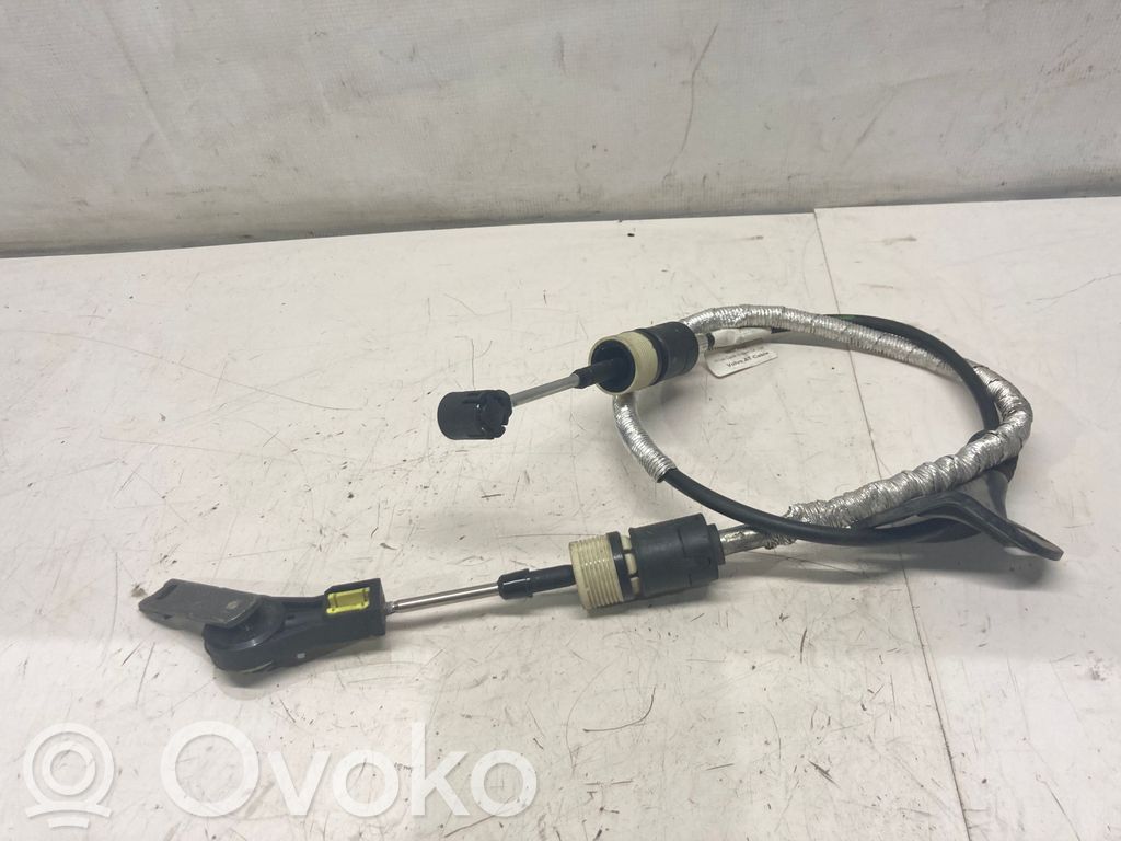 Volvo V40 Gear shift cable linkage 