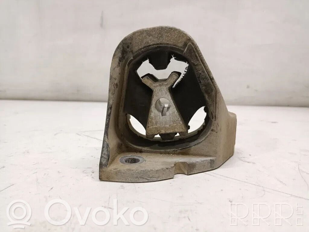Volvo V40 Gearbox mounting bracket 
