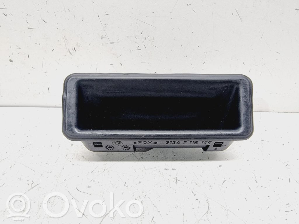 Tailgate opening switch   51247118158