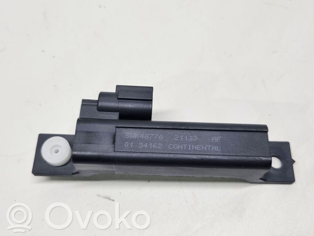 Renault Arkana Antena systemu bezkluczykowego 