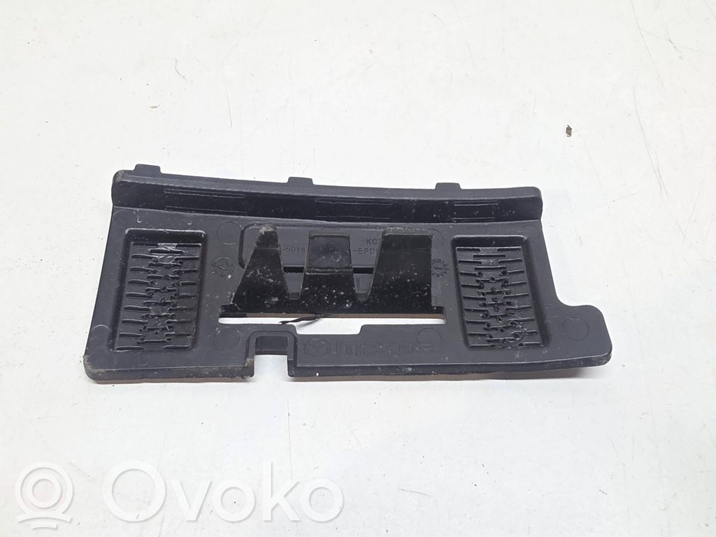 Front bumper mounting bracket   GHWE50162
