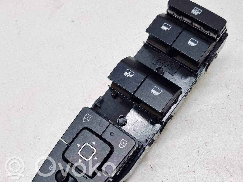 KIA Niro Electric window control switch 