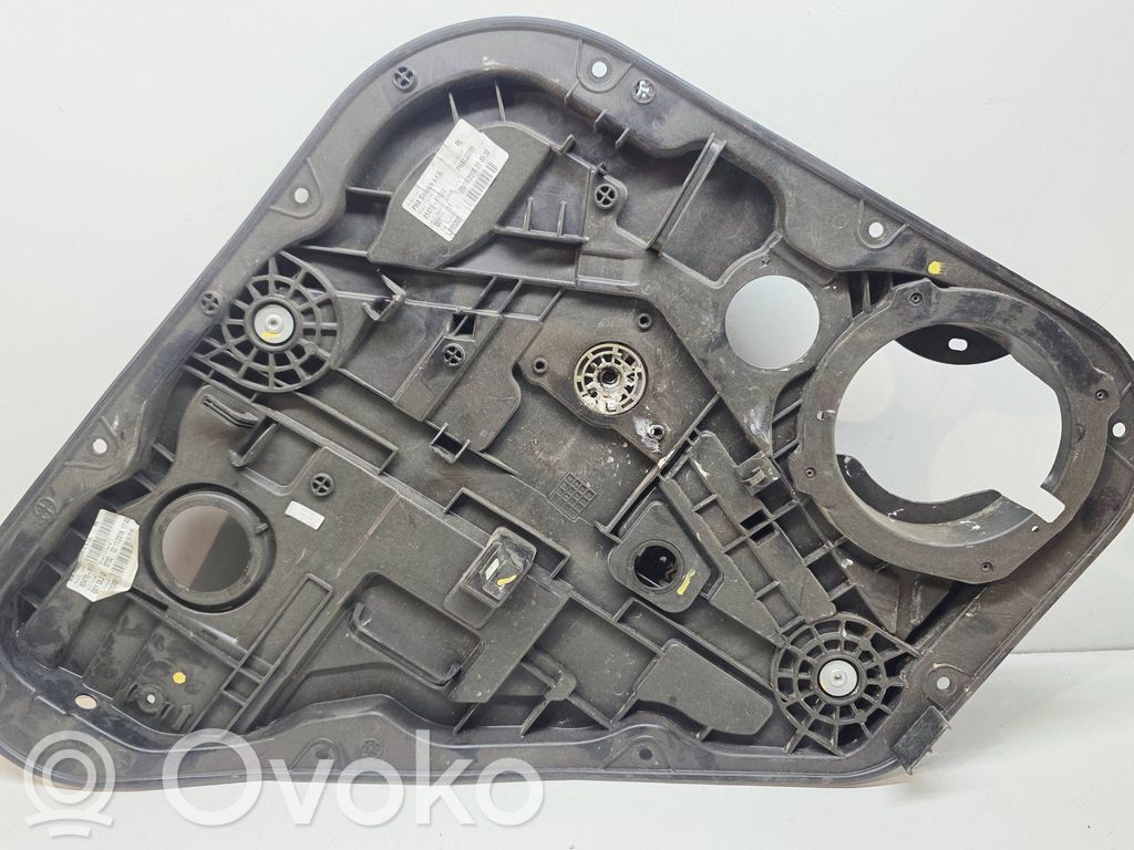 KIA Sportage Meccanismo di sollevamento del finestrino posteriore senza motorino 