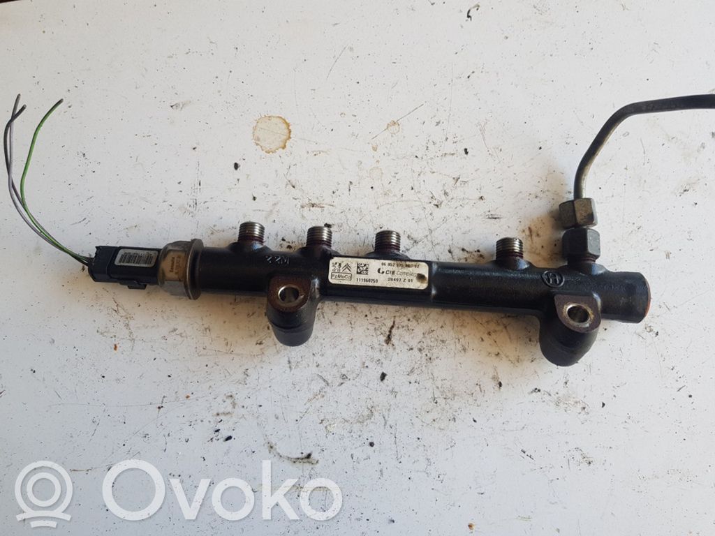 Fuel splitter   28497Z01